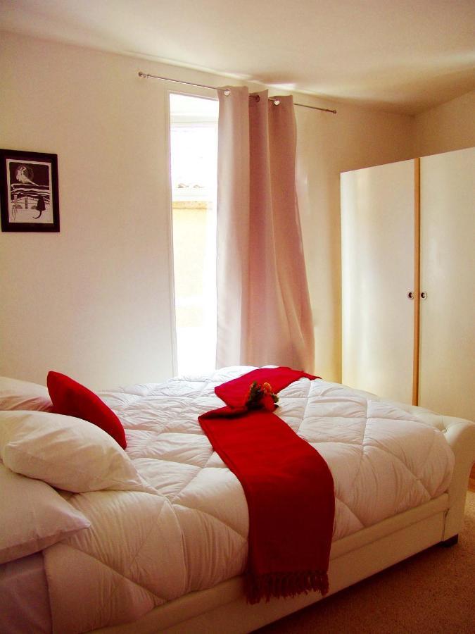 Franreal, 4 Appartements ซาร์ลา-ลา-กาเนดา ภายนอก รูปภาพ