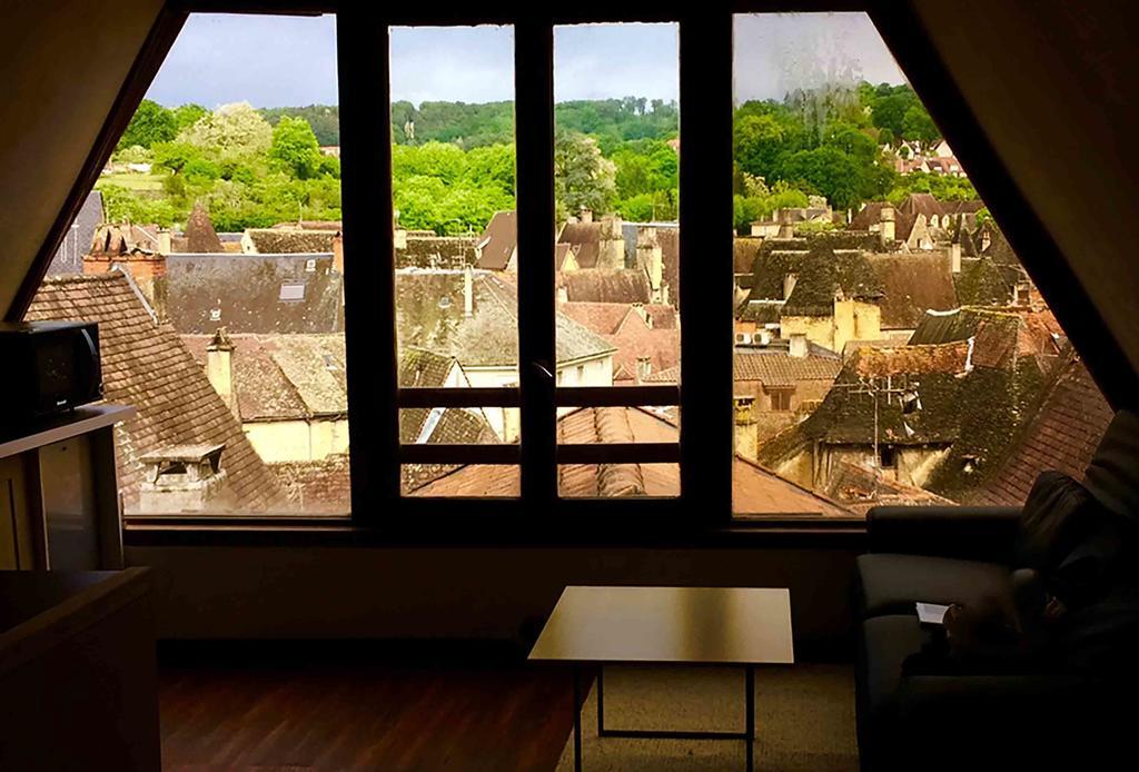 Franreal, 4 Appartements ซาร์ลา-ลา-กาเนดา ภายนอก รูปภาพ